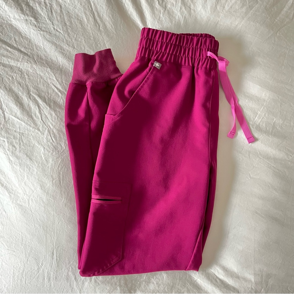 FIGS | Dark Magenta Zamora High Waisted Petite Jogger Scrub XSP